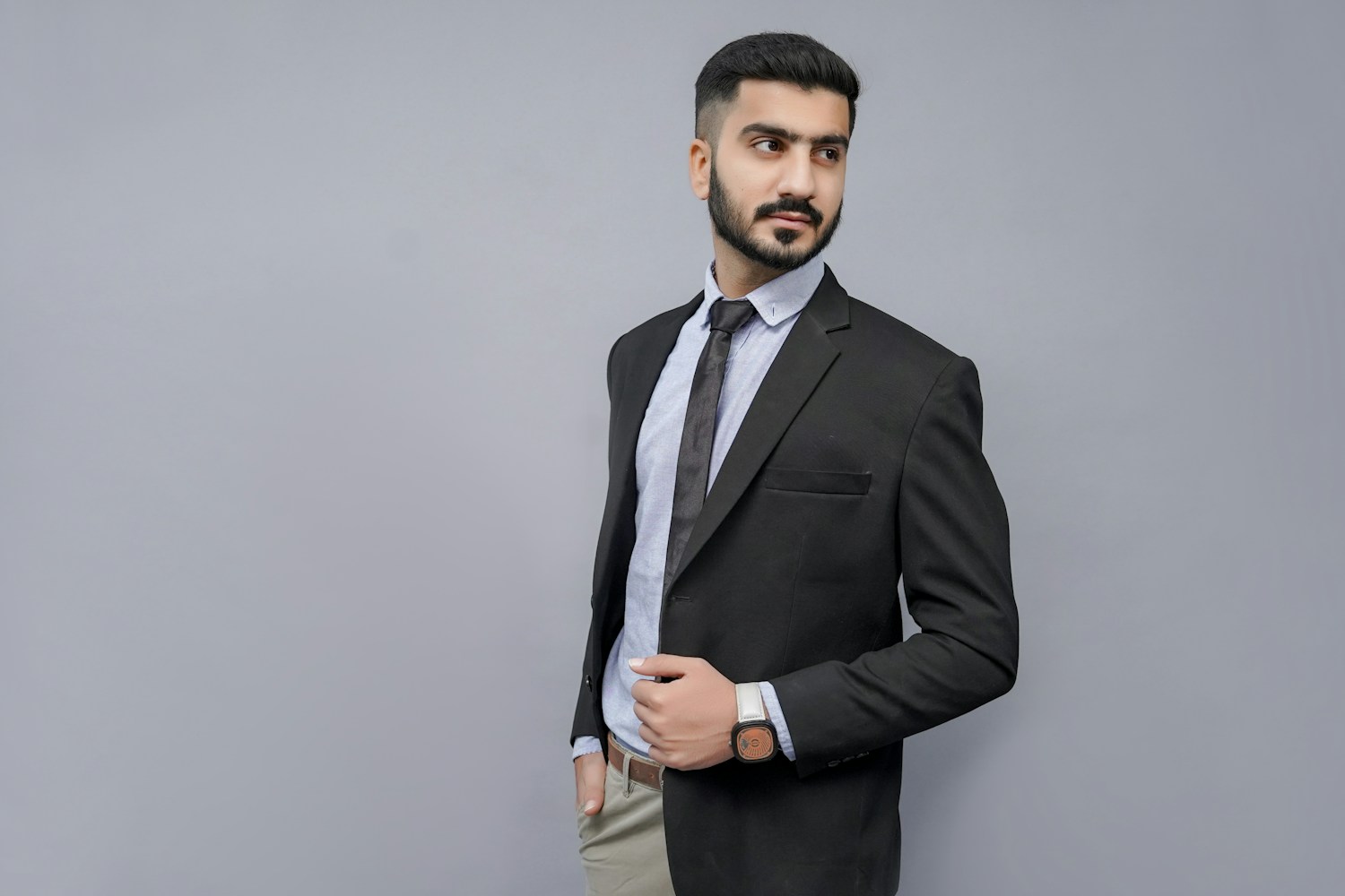 会社設立後の役員報酬はいくらにすべき？税金と社会保険を考慮した決め方を滋賀の税理士が解説